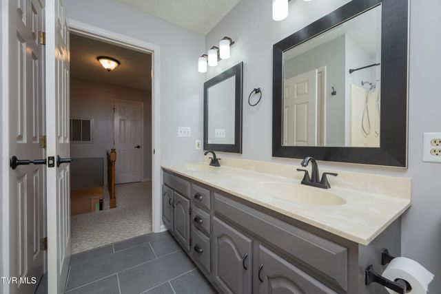 285 Chesterfield Drive, Kingsport, TN 37663