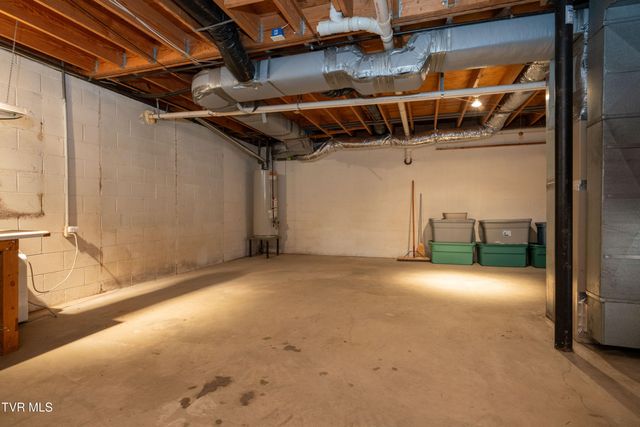 285 Chesterfield Drive, Kingsport, TN 37663