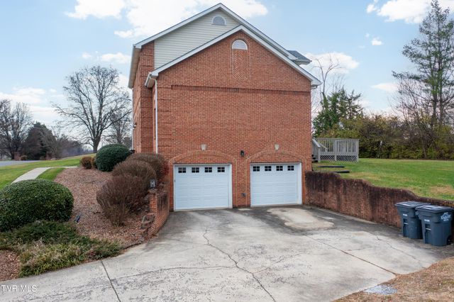 285 Chesterfield Drive, Kingsport, TN 37663