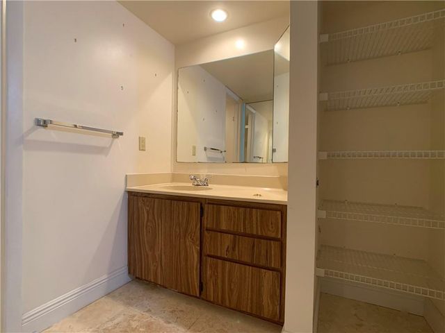 1721 Whitehall Drive 102, Davie, FL 33324