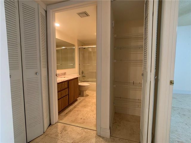 1721 Whitehall Drive 102, Davie, FL 33324