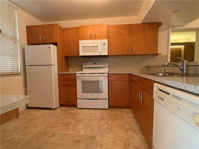 1721 Whitehall Drive 102, Davie, FL 33324