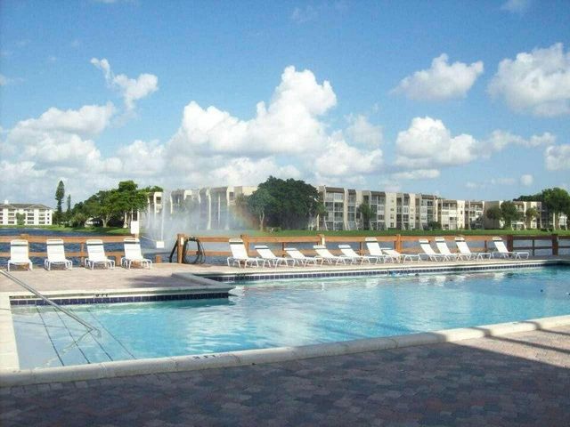 1721 Whitehall Drive 102, Davie, FL 33324