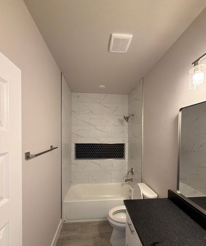 5621 San Jacinto Drive, Granbury, TX 76048