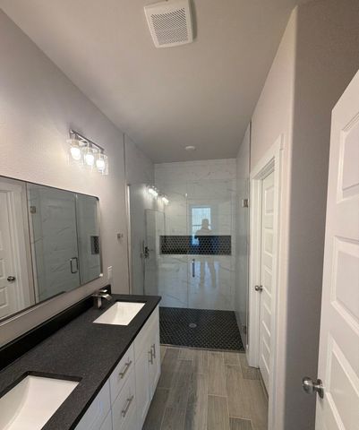 5621 San Jacinto Drive, Granbury, TX 76048