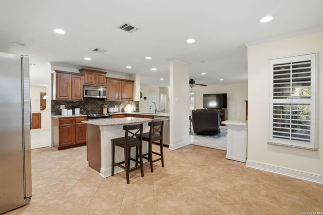16426 Hillview Pass Dr, San Antonio, TX 78247