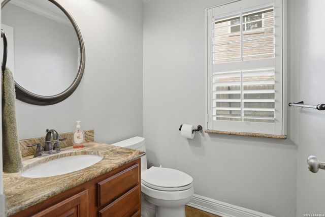 16426 Hillview Pass Dr, San Antonio, TX 78247