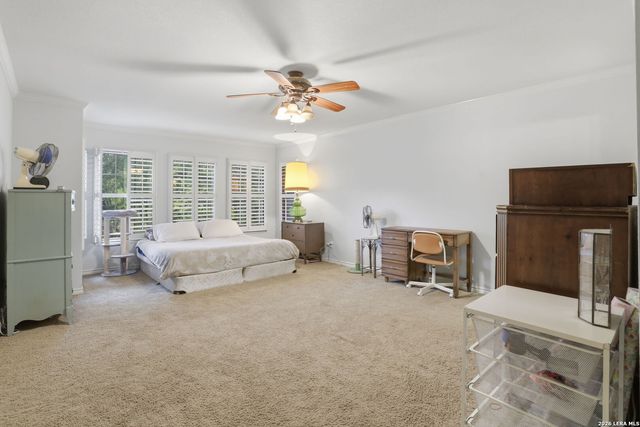 16426 Hillview Pass Dr, San Antonio, TX 78247