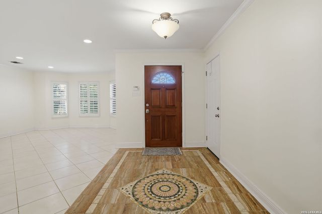 16426 Hillview Pass Dr, San Antonio, TX 78247