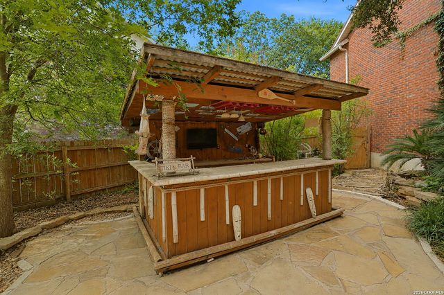 16426 Hillview Pass Dr, San Antonio, TX 78247