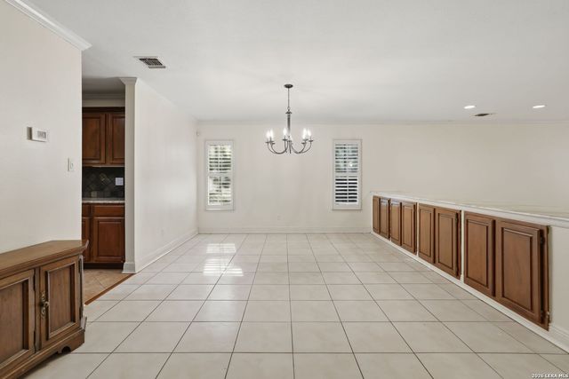 16426 Hillview Pass Dr, San Antonio, TX 78247
