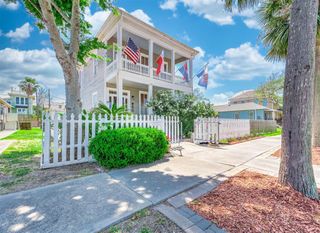 1815 Ursuline Street, Galveston, TX 77550