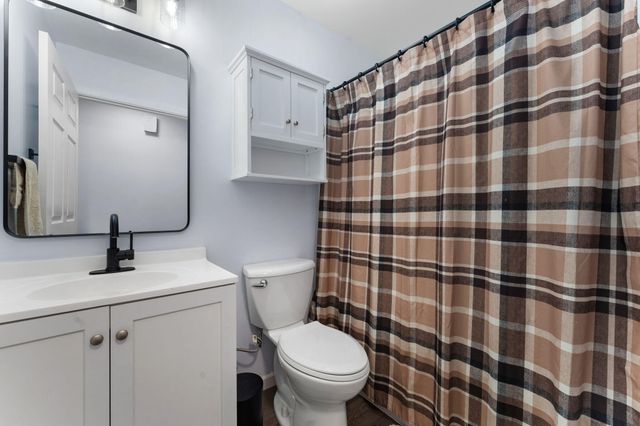 10370 N 477 E, Demotte, IN 46310