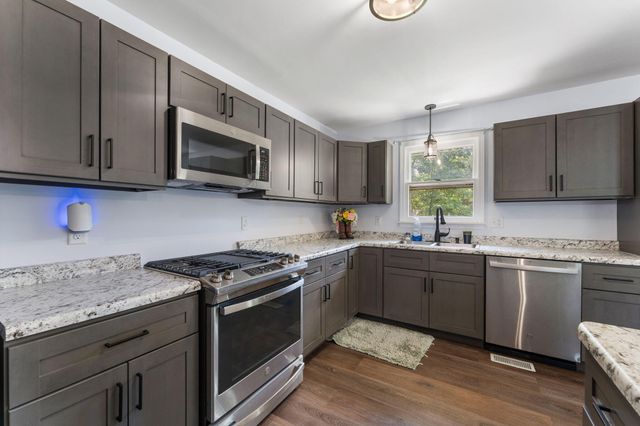 10370 N 477 E, Demotte, IN 46310