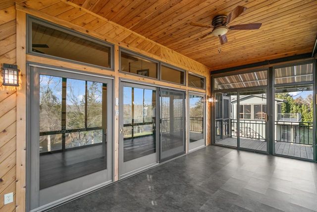 W14116 Selwood Drive, Prairie Du Sac, WI 53578