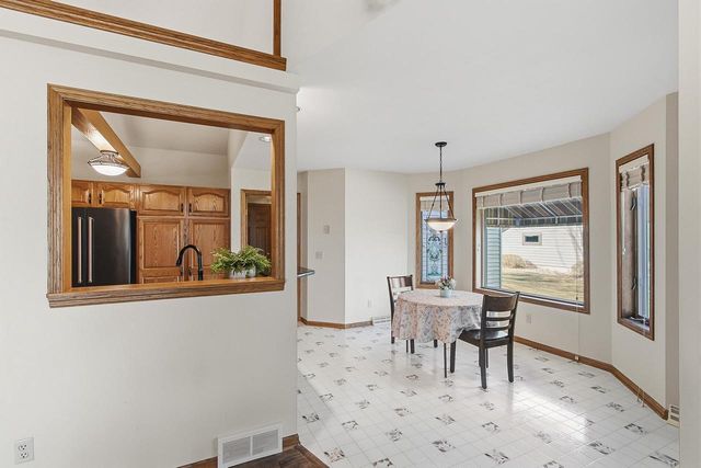 W14116 Selwood Drive, Prairie Du Sac, WI 53578