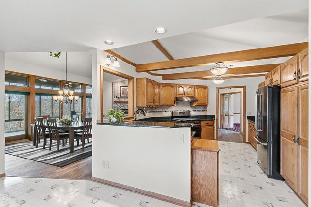 W14116 Selwood Drive, Prairie Du Sac, WI 53578