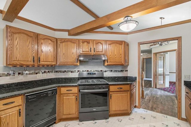 W14116 Selwood Drive, Prairie Du Sac, WI 53578