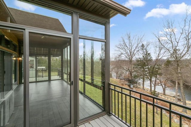 W14116 Selwood Drive, Prairie Du Sac, WI 53578