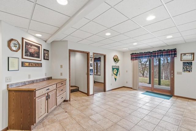 W14116 Selwood Drive, Prairie Du Sac, WI 53578