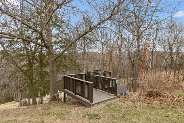 W14116 Selwood Drive, Prairie Du Sac, WI 53578