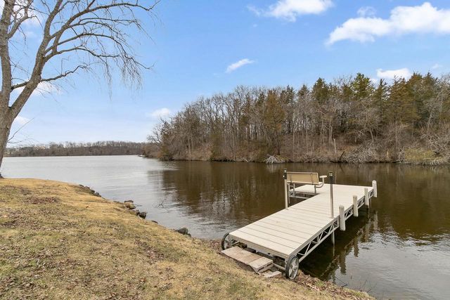 W14116 Selwood Drive, Prairie Du Sac, WI 53578