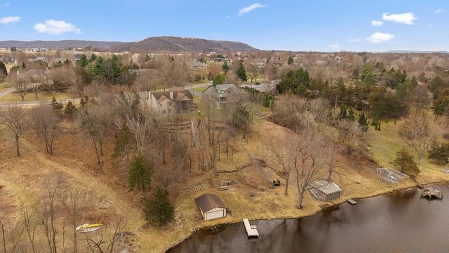 W14116 Selwood Drive, Prairie Du Sac, WI 53578