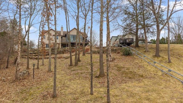 W14116 Selwood Drive, Prairie Du Sac, WI 53578