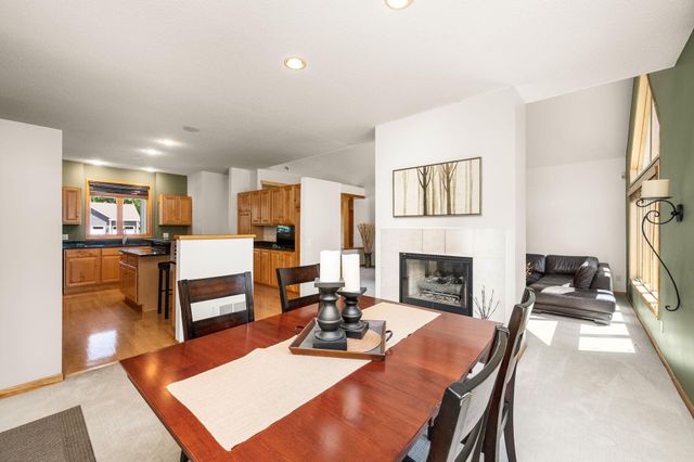 245 Luisa Court, Chaska, MN 55318