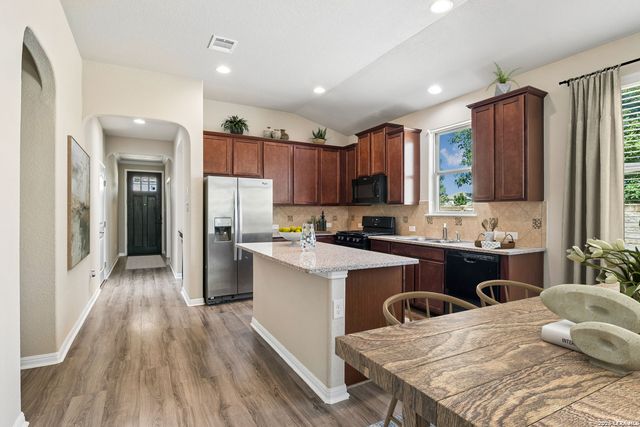 6718 Rose Farm, San Antonio, TX 78249