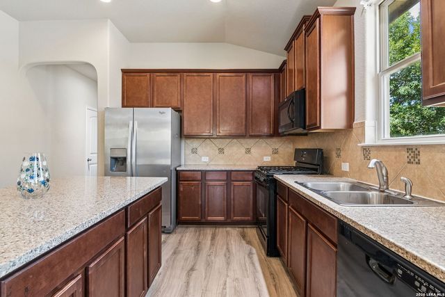6718 Rose Farm, San Antonio, TX 78249