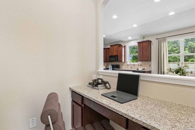 6718 Rose Farm, San Antonio, TX 78249