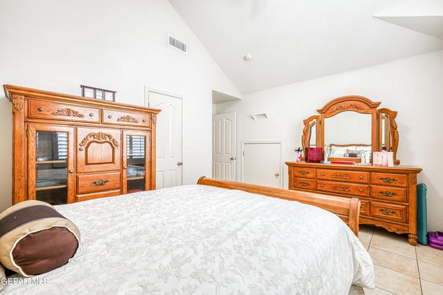 12512 SUN HAVEN Drive, El Paso, TX 79938