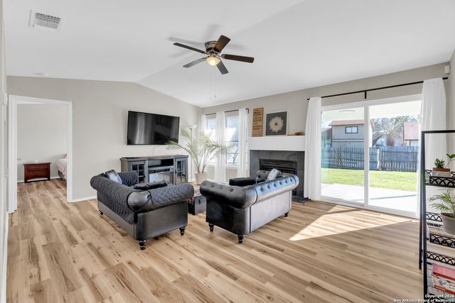 8722 Ridge Moon, San Antonio, TX 78239