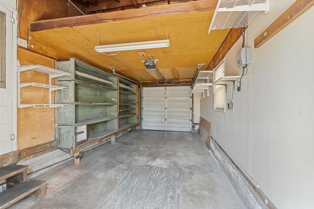 5532 Fruitridge Rd, Sacramento, CA 95820