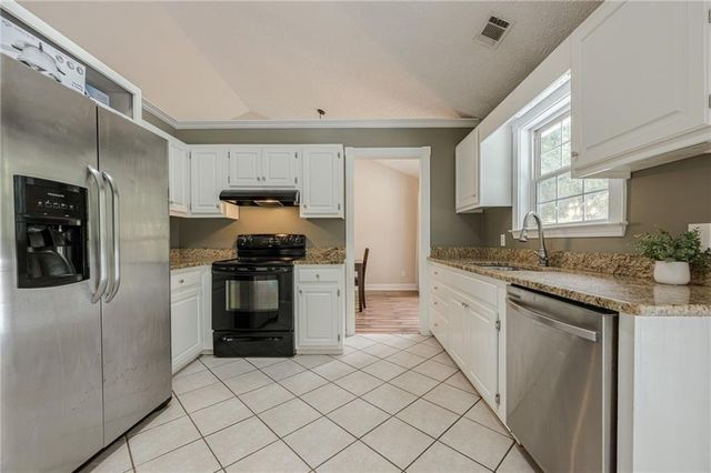 391 Pinewood Place, Dahlonega, GA 30533
