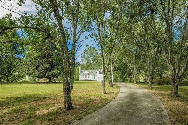 391 Pinewood Place, Dahlonega, GA 30533