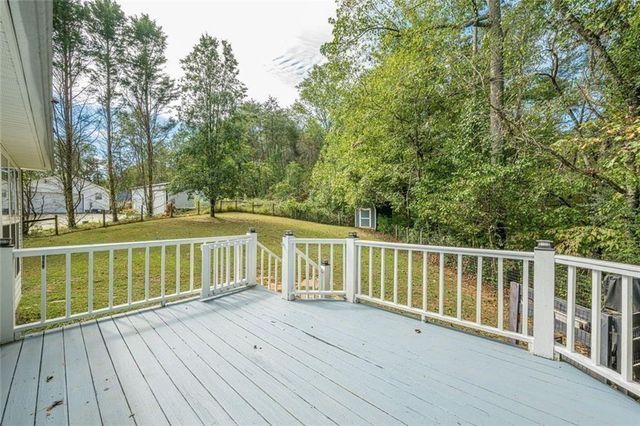 391 Pinewood Place, Dahlonega, GA 30533