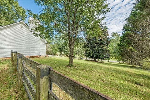 391 Pinewood Place, Dahlonega, GA 30533