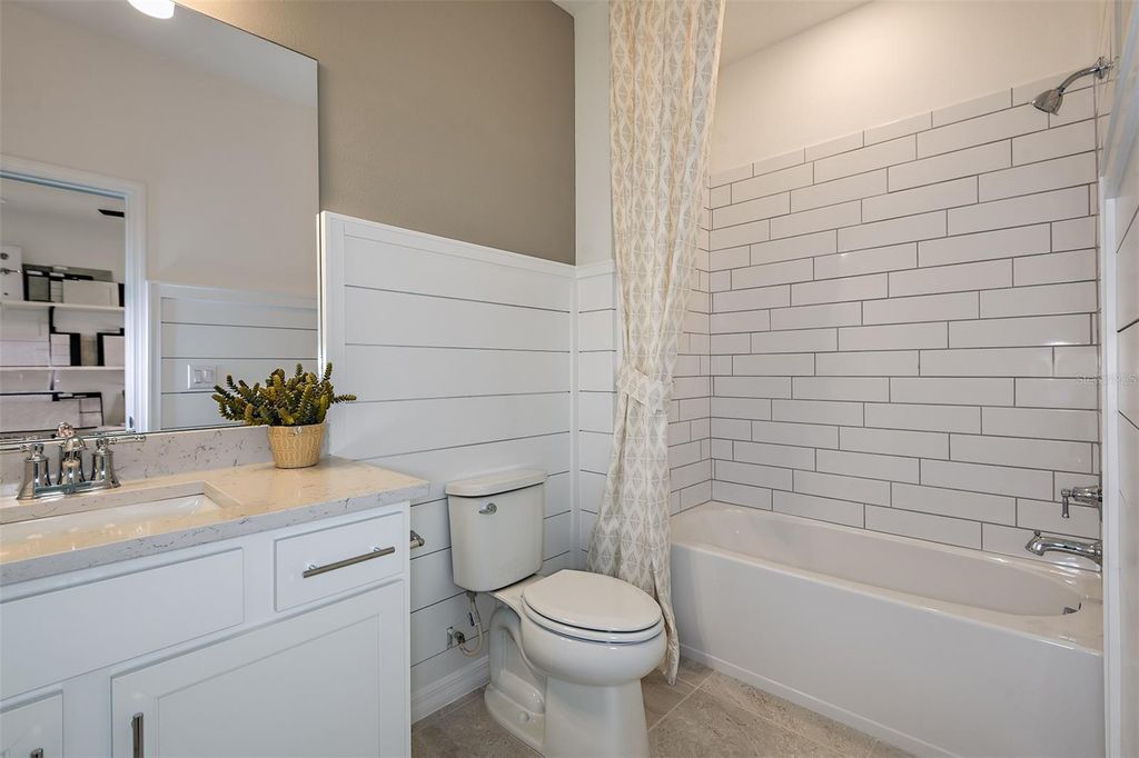 Image 15 of property listing at 4400 SW 82ND LOOP, Ocala, FL 34476