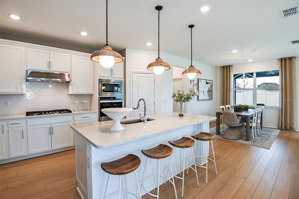 Image 6 of property listing at 4400 SW 82ND LOOP, Ocala, FL 34476