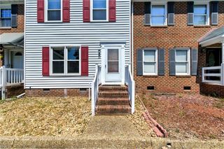 16 Colonies LNDG, Hampton, VA 23669