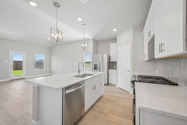 4035 Granbury Drive, Farmersville, TX 75442