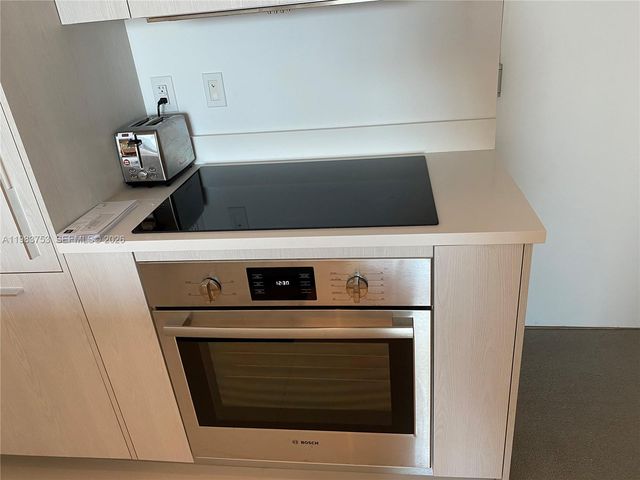 501 NE 31st St 1905, Miami, FL 33125