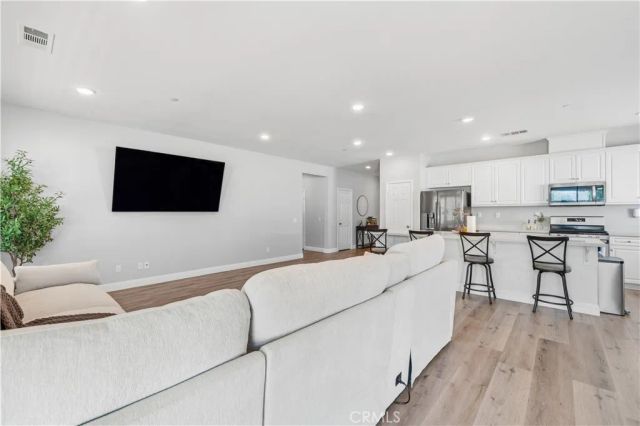 569 Pooish, San Jacinto, CA 92582