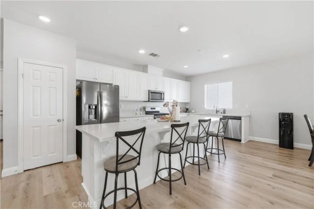 569 Pooish, San Jacinto, CA 92582