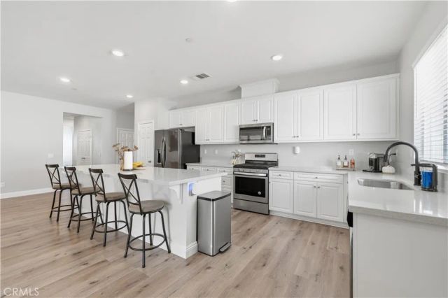 569 Pooish, San Jacinto, CA 92582