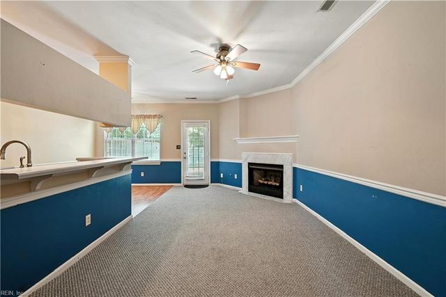 702 W Lake CIR, Chesapeake, VA 23322