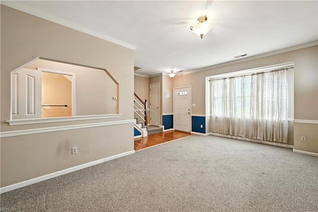 702 W Lake CIR, Chesapeake, VA 23322