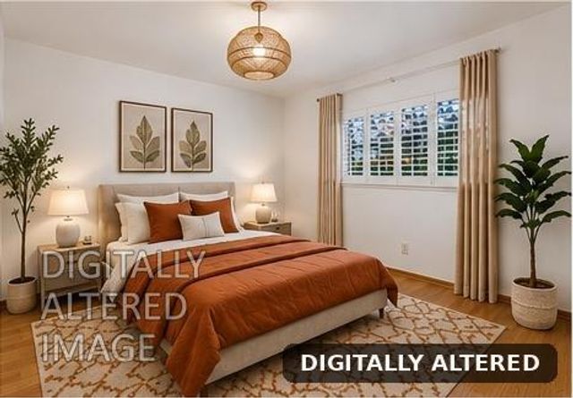6573 S Land Park Dr, Sacramento, CA 95831